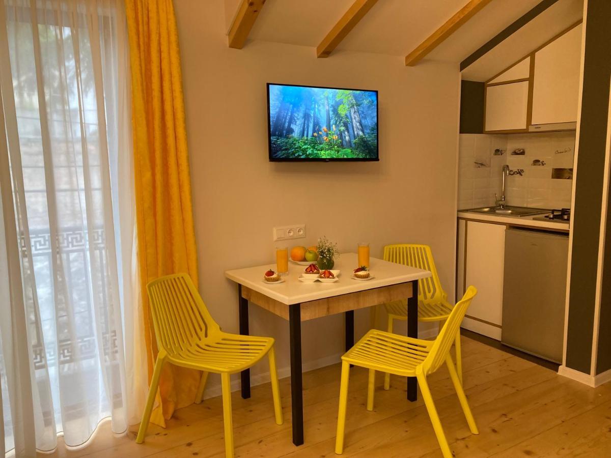 Borjomi Yellow Hotel Exterior photo