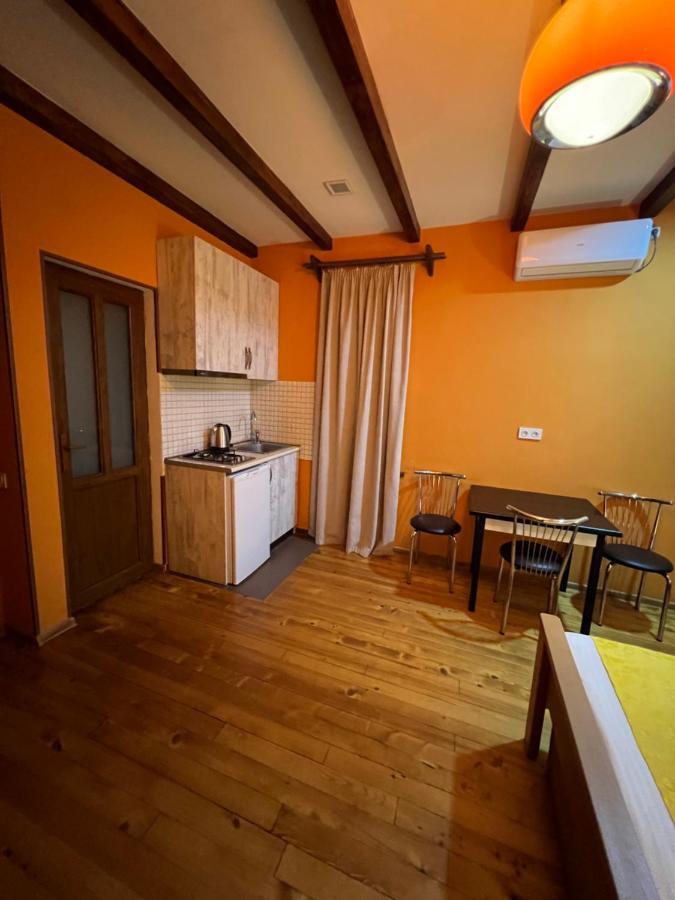 Borjomi Yellow Hotel Exterior photo